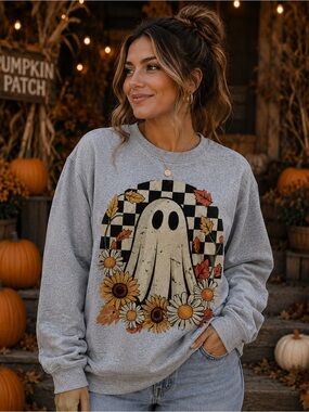 Women's Grey Ghost & Sunflower Graphic Pullover Sweatshirt